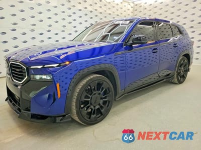 2023 BMW XM 5YM23CS0XP9S15459 - główne zdjęcie licytacji z USA - miniatura
