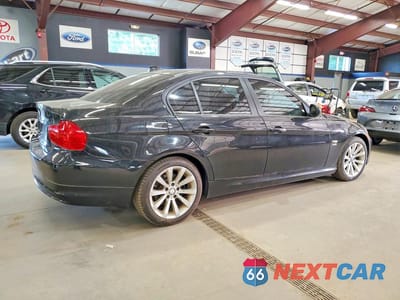 Trzecie zdjęcie samochodu z tyłu: 2011 BMW 328 XI SULEV VIN:WBAPK5C51BA994021 - miniatura