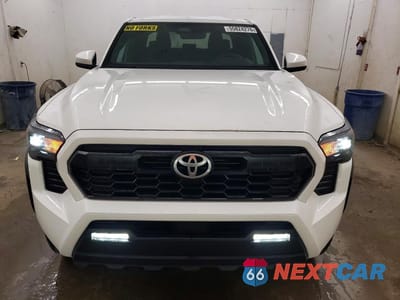 Piąte zdjęcie samochodu w środku: 2024 TOYOTA TACOMA TRD OFF-ROAD VIN:3TMLB5JN2RM076375 - miniatura