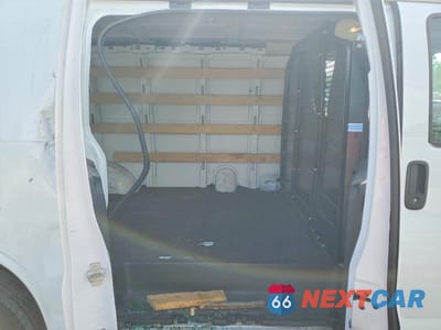 Zdjęcie 11 z 13 samochodu: 2020 GMC SAVANA 2500 CARGO DELIVERY VAN VIN:1GTW7AFG5L1255905 - miniatura