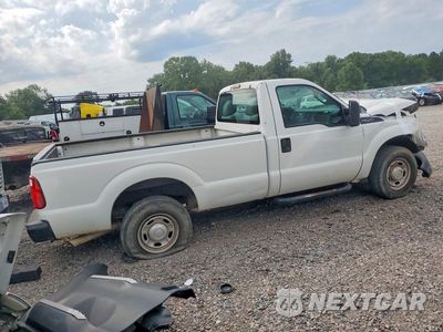 Trzecie zdjęcie samochodu z tyłu: 2013 FORD 250 VIN:1FTBF2A68DEB29862 - miniatura