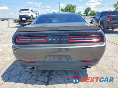 Zdjęcie 6 z 13 samochodu: 2019 DODGE CHALLENGER SXT VIN:2C3CDZAG3KH525302 - miniatura
