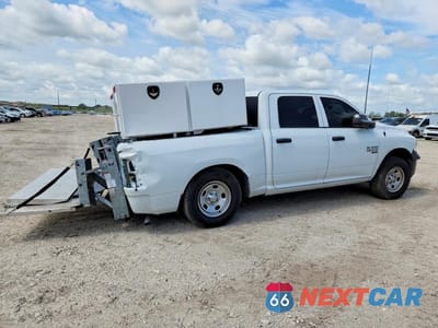 Trzecie zdjęcie samochodu z tyłu: 2022 RAM 1500 CLASSIC TRADESMAN VIN:3C6RR7KG2NG429831 - miniatura