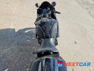 Zdjęcie 6 z 9 samochodu: 2008 SUZUKI GSX-R600 VIN:JS1GN7EA982106189 - miniatura