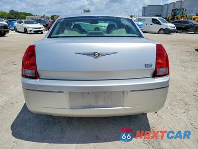 Zdjęcie 6 z 12 samochodu: 2007 CHRYSLER 300 TOURING VIN:2C3KA53G47H632652 - miniatura