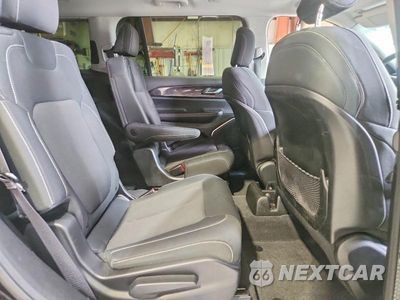 Zdjęcie 10 z 12 samochodu: 2021 JEEP GRAND CHEROKEE L LAREDO VIN:1C4RJKAG9M8179903 - miniatura