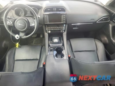 Zdjęcie 8 z 12 samochodu: 2017 JAGUAR F-PACE PREMIUM VIN:SADCJ2BV1HA074469 - miniatura