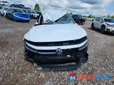 Piąte zdjęcie samochodu w środku: 2025 VOLKSWAGEN JETTA SPORT VIN:3VWBX7BU2SM065930 - miniatura