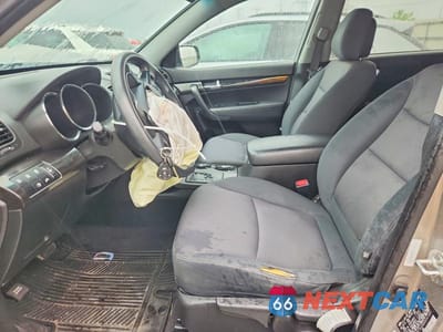 Zdjęcie 7 z 12 samochodu: 2013 KIA SORENTO LX VIN:5XYKT4A60DG361481 - miniatura