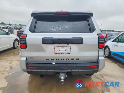 Zdjęcie 6 z 13 samochodu: 2025 TOYOTA 4RUNNER SR5 VIN:JTEVA5AR7S5003489 - miniatura