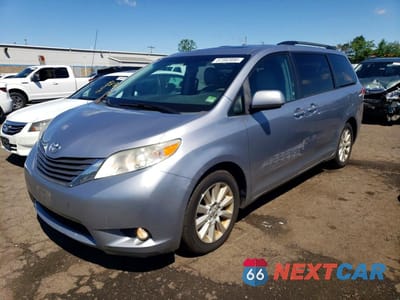 2011 TOYOTA SIENNA XLE 7-PASSENGER 5TDDK3DC0BS029418 - główne zdjęcie licytacji z USA - miniatura