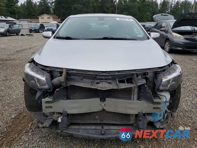 Piąte zdjęcie samochodu w środku: 2018 CHEVROLET MALIBU LT VIN:1G1ZD5ST3JF175785 - miniatura
