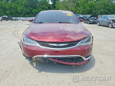 Piąte zdjęcie samochodu w środku: 2015 CHRYSLER 200 LIMITED VIN:1C3CCCAB2FN724570 - miniatura