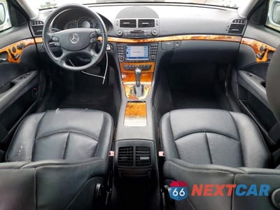 Zdjęcie 8 z 12 samochodu: 2008 MERCEDES-BENZ E 350 4MATIC VIN:WDBUF87X58B205149 - miniatura