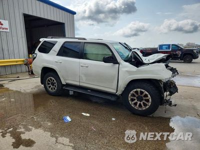 Czwarte zdjęcie samochodu z boku: 2020 TOYOTA 4RUNNER TRD OFF-ROAD VIN:JTEBU5JR5L5748432 - miniatura