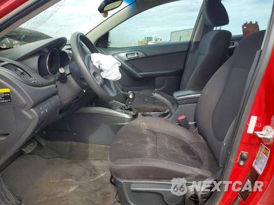 Zdjęcie 7 z 13 samochodu: 2013 KIA FORTE EX VIN:KNAFU5A28D5700771 - miniatura