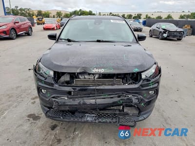 Piąte zdjęcie samochodu w środku: 2022 JEEP COMPASS LATITUDE VIN:3C4NJCBB1NT234855 - miniatura