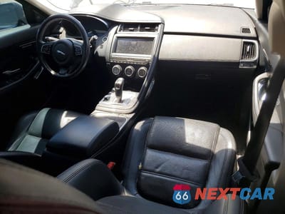 Zdjęcie 8 z 12 samochodu: 2018 JAGUAR E-PACE SE VIN:SADFP2FX0J1Z12505 - miniatura