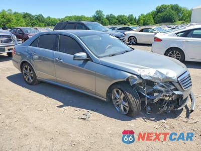 Czwarte zdjęcie samochodu z boku: 2011 MERCEDES-BENZ E 350 4MATIC VIN:WDDHF8HB9BA432854 - miniatura