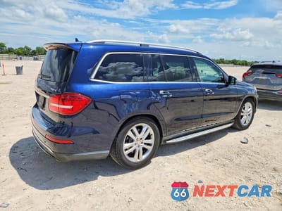 Trzecie zdjęcie samochodu z tyłu: 2017 MERCEDES-BENZ GLS 450 4MATIC VIN:4JGDF6EEXHA829635 - miniatura