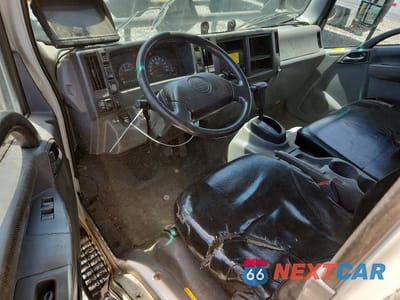 Zdjęcie 8 z 12 samochodu: 2015 ISUZU NPR VIN:54DB4W1B2FS800694 - miniatura