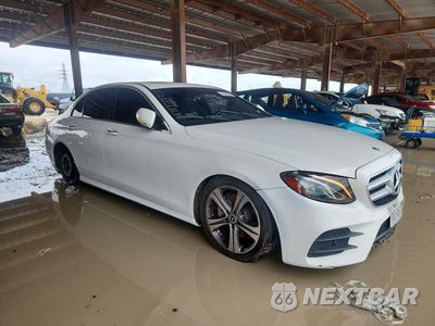 Czwarte zdjęcie samochodu z boku: 2019 MERCEDES-BENZ E 300 VIN:WDDZF4JB6KA628077 - miniatura