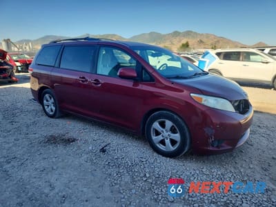 Czwarte zdjęcie samochodu z boku: 2011 TOYOTA SIENNA LE VIN:5TDKK3DC1BS088470 - miniatura