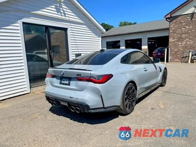 Trzecie zdjęcie samochodu z tyłu: 2022 BMW M4 COMPETITION VIN:WBS33AZ0XNCH99378 - miniatura