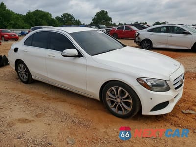 Czwarte zdjęcie samochodu z boku: 2017 MERCEDES-BENZ C 300 VIN:55SWF4JB8HU202872 - miniatura