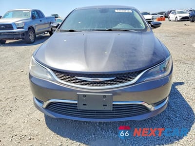 Piąte zdjęcie samochodu w środku: 2015 CHRYSLER 200 LIMITED VIN:1C3CCCAB7FN645122 - miniatura