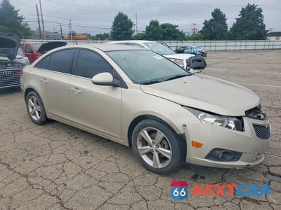 Czwarte zdjęcie samochodu z boku: 2014 CHEVROLET CRUZE LT VIN:1G1PE5SB3E7370491 - miniatura