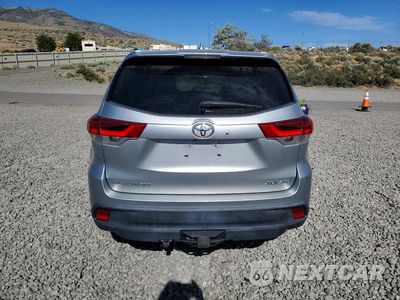 Zdjęcie 6 z 14 samochodu: 2018 TOYOTA HIGHLANDER XLE VIN:5TDJZRFH1JS560362 - miniatura