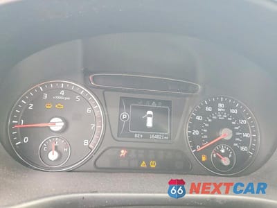 Zdjęcie 9 z 12 samochodu: 2018 KIA SORENTO L VIN:5XYPG4A33JG424777 - miniatura