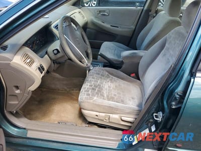 Zdjęcie 7 z 12 samochodu: 2002 HONDA ACCORD EX VIN:1HGCG66882A132995 - miniatura