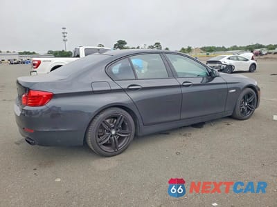 Trzecie zdjęcie samochodu z tyłu: 2012 BMW 550 XI VIN:WBAFU9C52CDW93657 - miniatura
