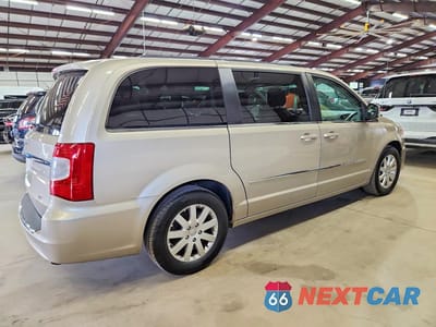 Trzecie zdjęcie samochodu z tyłu: 2014 CHRYSLER TOWN & COUNTRY TOURING VIN:2C4RC1BG3ER404356 - miniatura