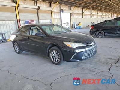 Czwarte zdjęcie samochodu z boku: 2017 TOYOTA CAMRY LE VIN:4T1BF1FK5HU696327 - miniatura