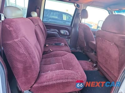 Zdjęcie 11 z 13 samochodu: 1995 CHEVROLET SUBURBAN K2500 VIN:1GNGK26NXSJ312550 - miniatura