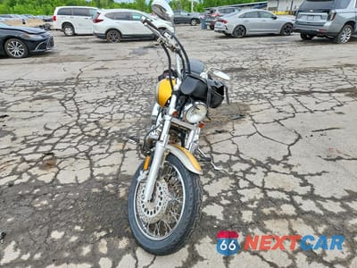 Drugie zdjęcie samochodu z przodu: 1999 YAMAHA XVS1100 VIN:JYAVP11E2XA000762 - miniatura
