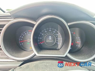 Zdjęcie 9 z 12 samochodu: 2015 KIA OPTIMA LX VIN:KNAGM4A73F5636961 - miniatura