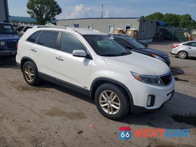 Czwarte zdjęcie samochodu z boku: 2014 KIA SORENTO LX VIN:5XYKTCA60EG440273 - miniatura