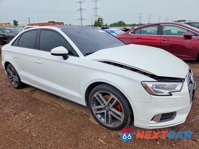 Czwarte zdjęcie samochodu z boku: 2018 AUDI A3 VIN:WAUB8GFF5J1022834 - miniatura