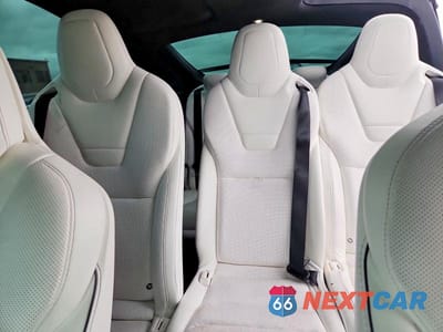 Zdjęcie 10 z 13 samochodu: 2016 TESLA MODEL X VIN:5YJXCAE2XGF003571 - miniatura