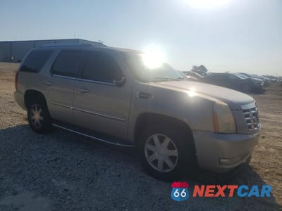 Czwarte zdjęcie samochodu z boku: 2007 CADILLAC ESCALADE LUXURY VIN:1GYEC63857R301736 - miniatura