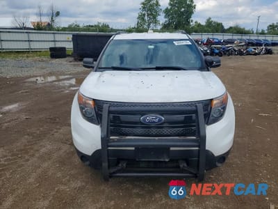 Piąte zdjęcie samochodu w środku: 2015 FORD EXPLORER POLICE INTERCEPTOR VIN:1FM5K8AR0FGB62105 - miniatura