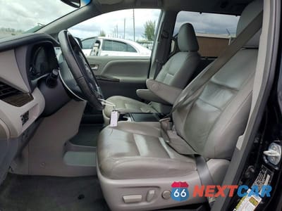 Zdjęcie 7 z 13 samochodu: 2015 TOYOTA SIENNA XLE PREMIUM 8-PASSENGER VIN:5TDYK3DC5FS689915 - miniatura