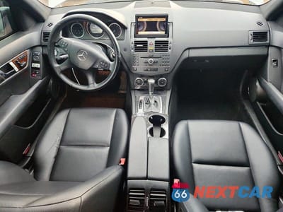 Zdjęcie 8 z 12 samochodu: 2010 MERCEDES-BENZ C 300 4MATIC VIN:WDDGF8BB8AR090897 - miniatura