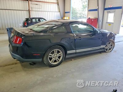 Trzecie zdjęcie samochodu z tyłu: 2010 FORD MUSTANG VIN:1ZVBP8AN9A5134097 - miniatura