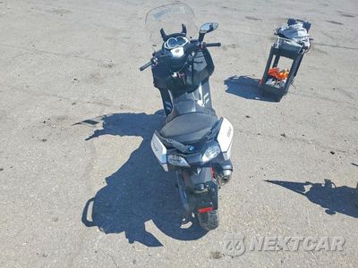 Zdjęcie 6 z 9 samochodu: 2013 BMW C650 GT VIN:WB1013405DZC93551 - miniatura