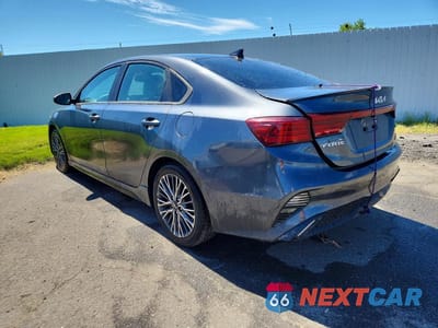 Drugie zdjęcie samochodu z przodu: 2023 KIA FORTE GT LINE VIN:3KPF54AD5PE580089 - miniatura